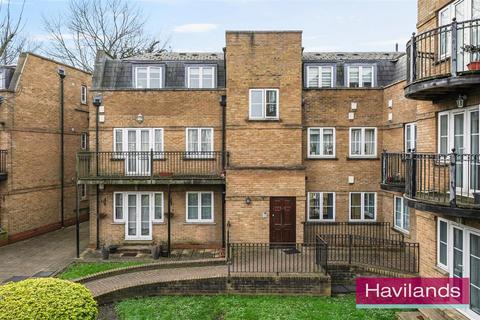 2 bedroom flat for sale, Fontaine Court, Southgate, London