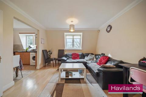 2 bedroom flat for sale, Fontaine Court, Southgate, London