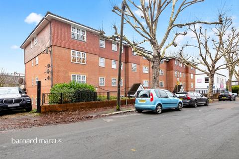 Woodside Lane, London