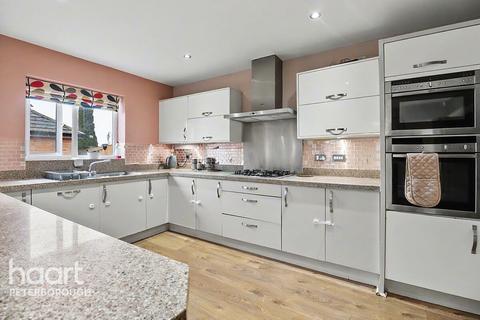 6 bedroom detached house for sale, Sorrel Close, Hampton Vale
