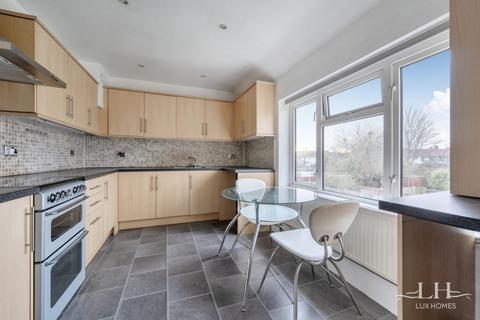 1 bedroom maisonette for sale, Lillechurch Road, Dagenham