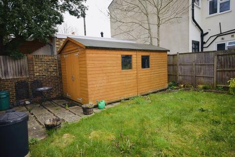 3 bedroom flat to rent, Kingston, RAYNES PARK SW20