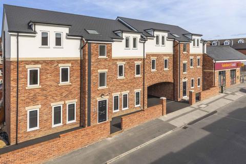 2 bedroom apartment to rent, Royal Park Road, Hyde Park LS6
