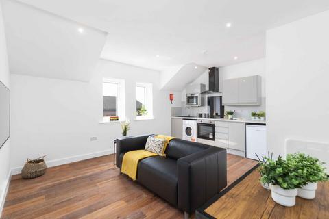 2 bedroom apartment to rent, Royal Park Road, Hyde Park LS6