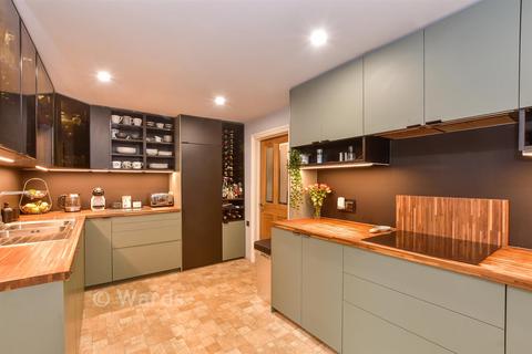 3 bedroom end of terrace house for sale, Horsford Walk, Faversham, Kent