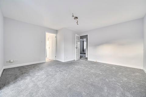 2 bedroom flat for sale, Kirkland Drive, Enfield