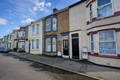 3 bedroom terraced house for sale, Invicta Road, Sheerness ME12