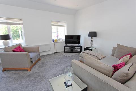2 bedroom maisonette for sale, Brighton Road, Burgh Heath