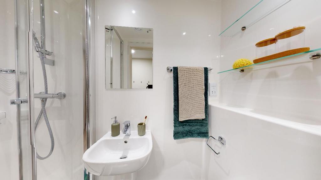 Apartment in Southampton - View 3