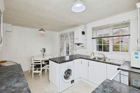 3 bedroom detached house for sale, Dallow Crescent, Burton-On-Trent