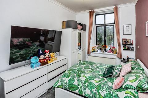1 bedroom apartment for sale, Sinderhill Court, Northowram, HALIFAX