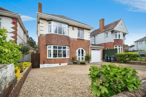4 bedroom detached house for sale, Pinewood Avenue, Bournemouth