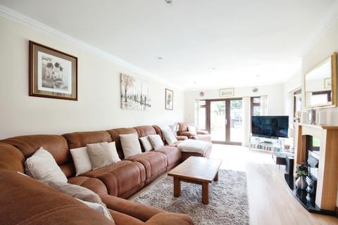 4 bedroom detached house for sale, Pinewood Avenue, Bournemouth