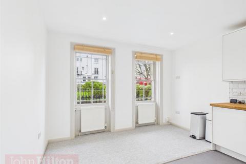2 bedroom flat to rent, Russell Square, Brighton