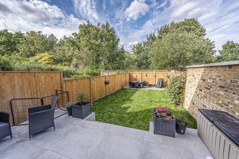 4 bedroom terraced house for sale, Barrington Road, Crouch End, London, N8