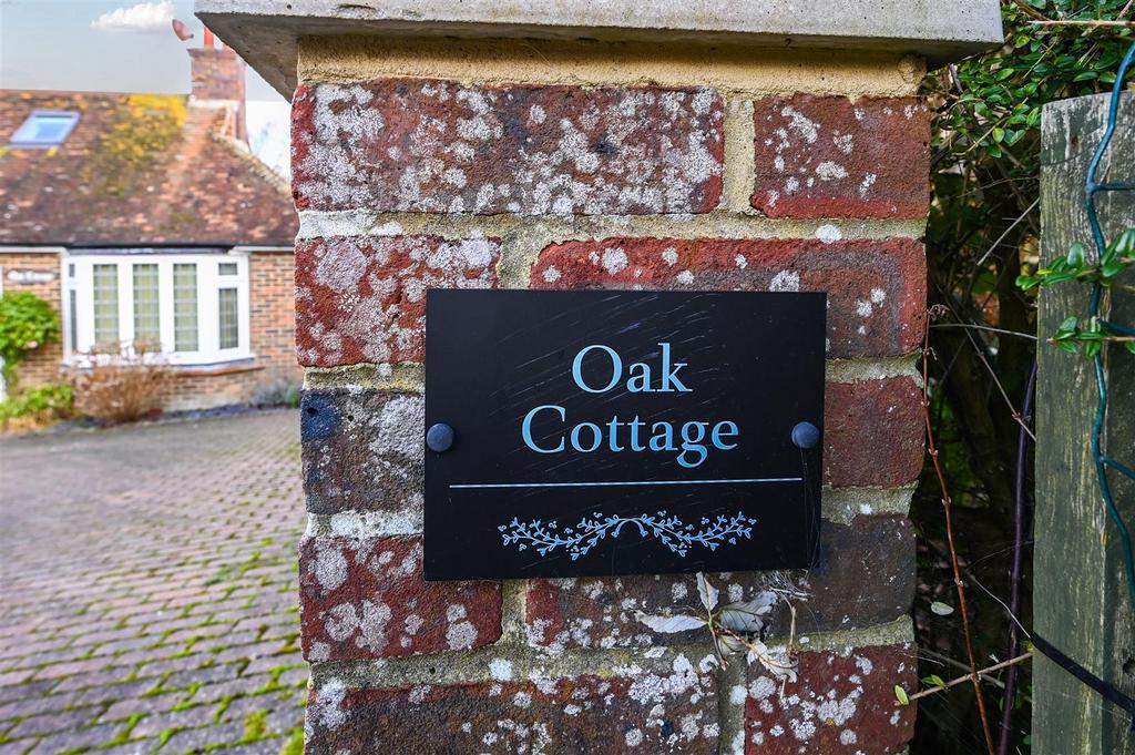 Oak-Cottage-Maple-Avenue (1).jpg