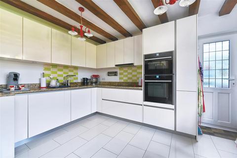 4 bedroom bungalow for sale, Maple Avenue, Cooden, Bexhill-On-Sea