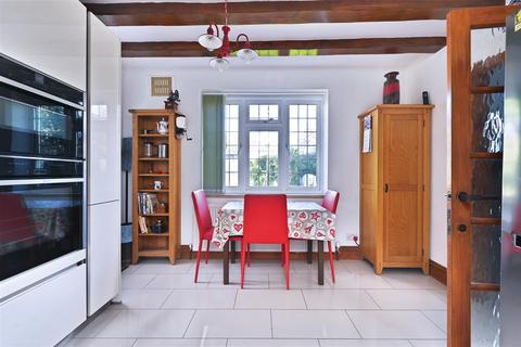 4 bedroom bungalow for sale, Maple Avenue, Cooden, Bexhill-On-Sea