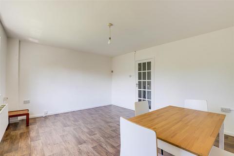 2 bedroom flat for sale, Grafton Court, Nottingham NG7
