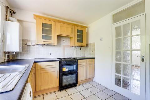 2 bedroom flat for sale, Grafton Court, Nottingham NG7
