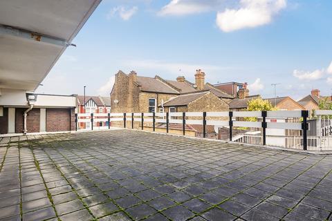 undefined, Gunnersbury Lane, London