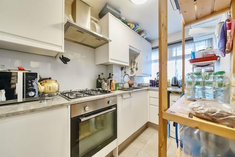 undefined, Gunnersbury Lane, London