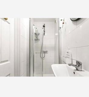 4 bedroom terraced house to rent, Mornington Crescent, Hounslow