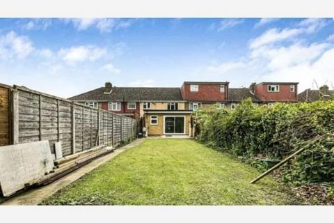 4 bedroom terraced house to rent, Mornington Crescent, Hounslow