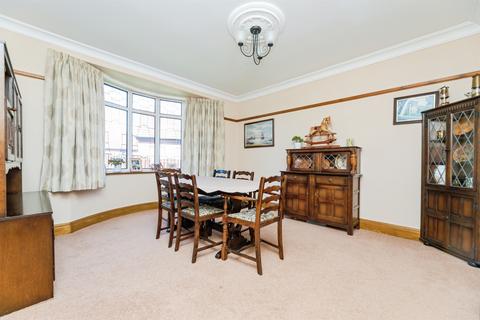 4 bedroom detached house for sale, Greenside Lane, Hoyland, Barnsley