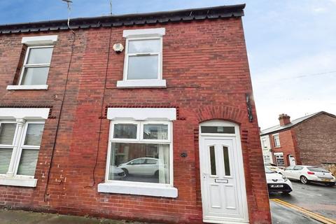 2 bedroom end of terrace house to rent, Dane Road, Sale, Greater Manchester, M33