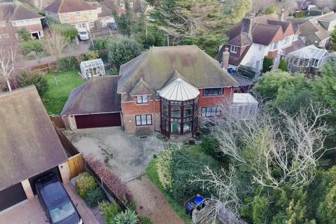 4 bedroom detached house for sale, Firle Road, Seaford
