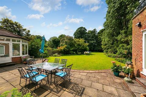 5 bedroom detached house to rent, Roedean Crescent, London SW15