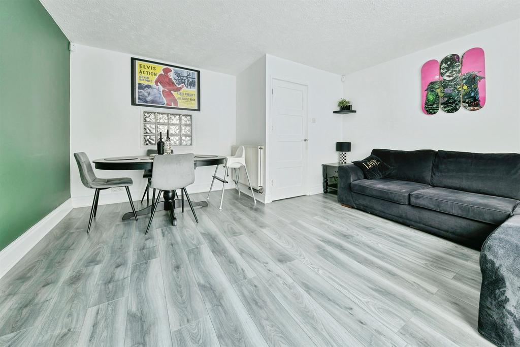 Lounge: