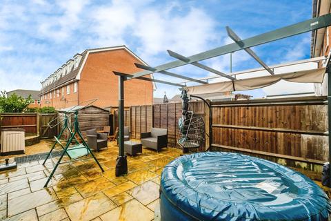 4 bedroom terraced house for sale, Hurstfield, Lancing