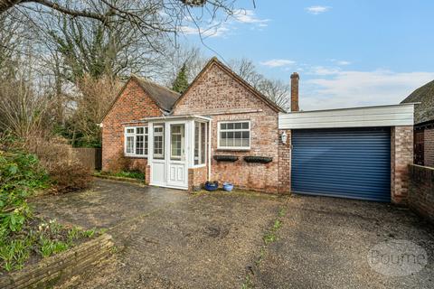 2 bedroom bungalow for sale, Parkland Grove, Farnham, Surrey, GU9