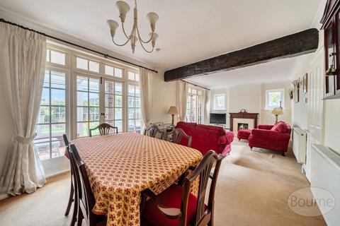 2 bedroom bungalow for sale, Parkland Grove, Farnham, Surrey, GU9