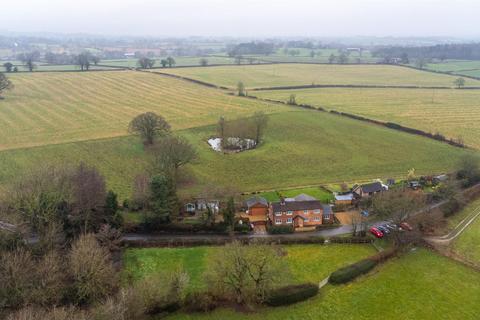 3 bedroom semi-detached house for sale, Abnalls Lane, Lichfield