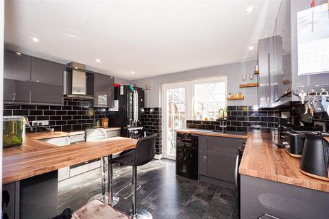 2 bedroom semi-detached house for sale, Wentworth Way, St. Leonards-On-Sea