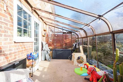2 bedroom semi-detached house for sale, Wentworth Way, St. Leonards-On-Sea