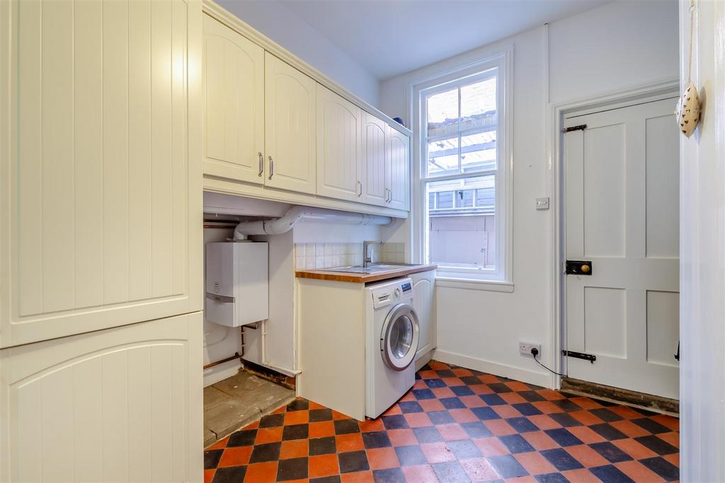 8649172-interior09.jpg