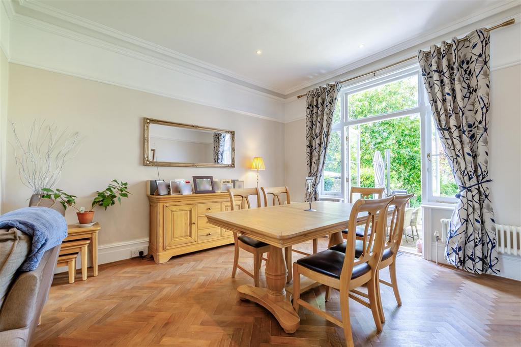 8649172-interior30.jpg