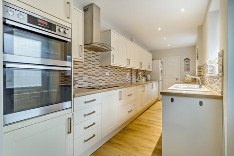 2 bedroom semi-detached house for sale, Balfour Street, Gainsborough, DN21