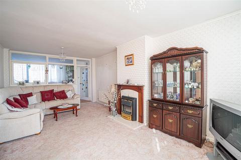 3 bedroom semi-detached house for sale, Briers Avenue, Hastings