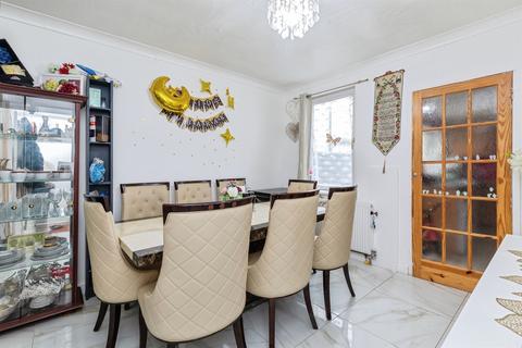 2 bedroom terraced house for sale, Shakespeare Road, Gillingham
