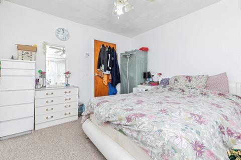 2 bedroom terraced house for sale, Shakespeare Road, Gillingham