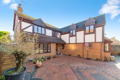 5 bedroom detached house for sale, Wilsons Close, Stevenage