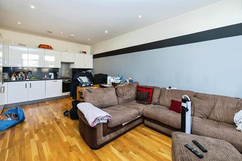 2 bedroom flat for sale, Park Street, Ashford