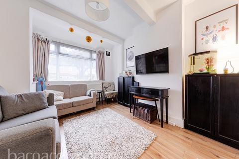 3 bedroom terraced house for sale, Glenister Park Road, London