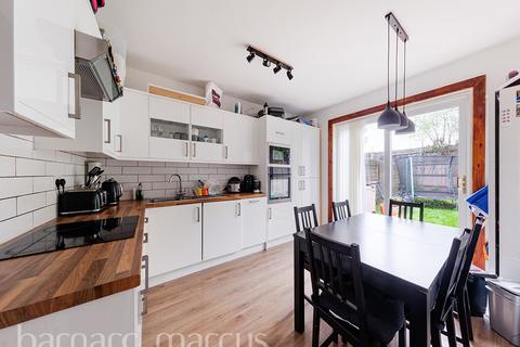 3 bedroom terraced house for sale, Glenister Park Road, London