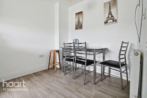 3 bedroom end of terrace house for sale, Jones Hill, Hampton Heights